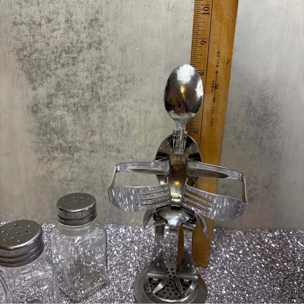 Unk vintage metal